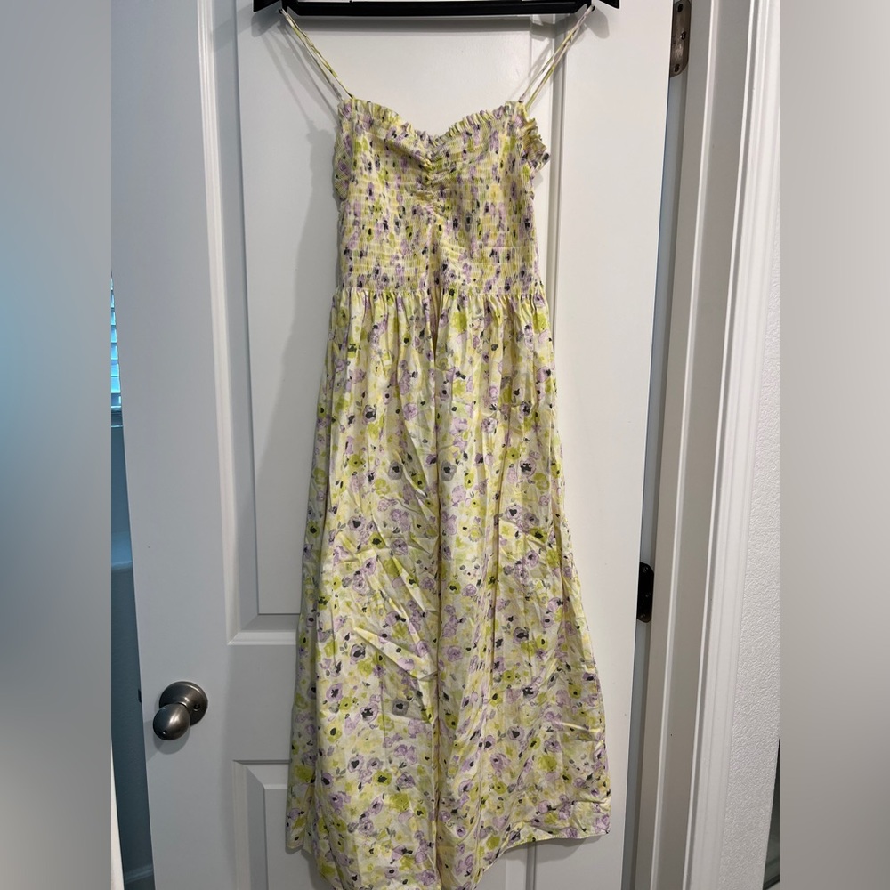 H&M Dress Size Medium. Like New.